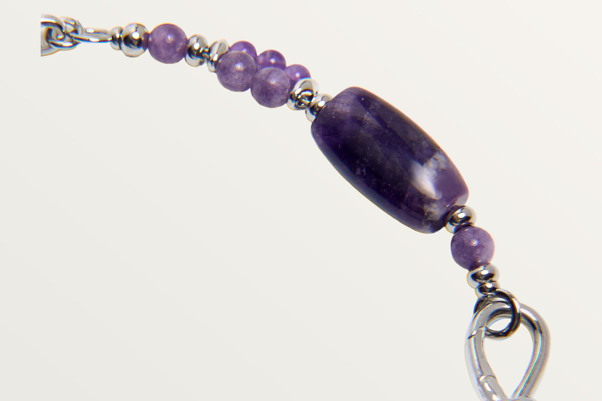 The Violet Chocolate, close detail